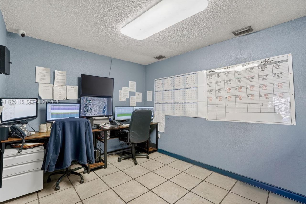 9180 NW 119th St, Unit 10, Hialeah Gardens, FL 33018 Photo