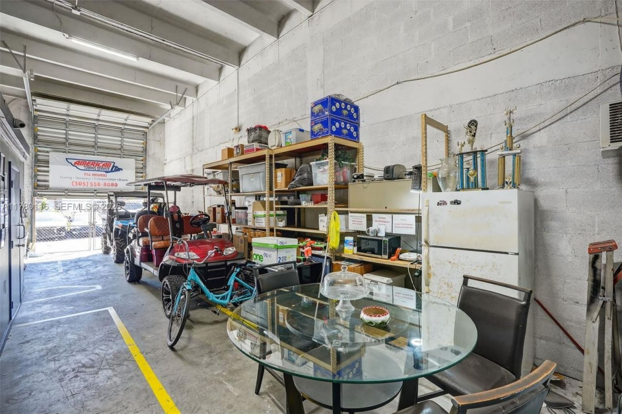 9180 NW 119th St, Unit 10, Hialeah Gardens, FL 33018 Photo