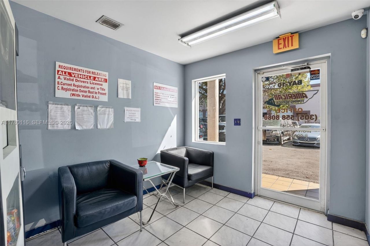 9180 NW 119th St, Unit 10, Hialeah Gardens, FL 33018 Photo