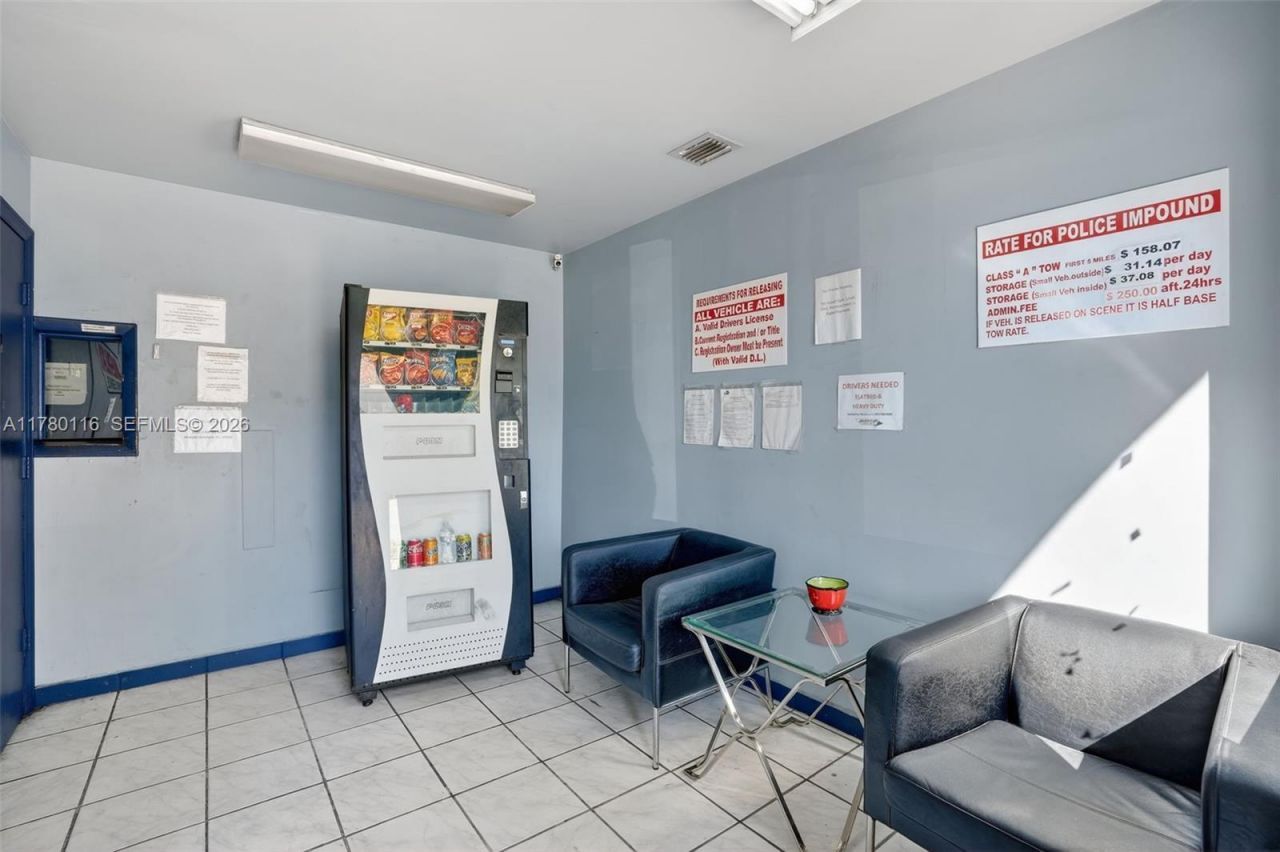 9180 NW 119th St, Unit 10, Hialeah Gardens, FL 33018 Photo