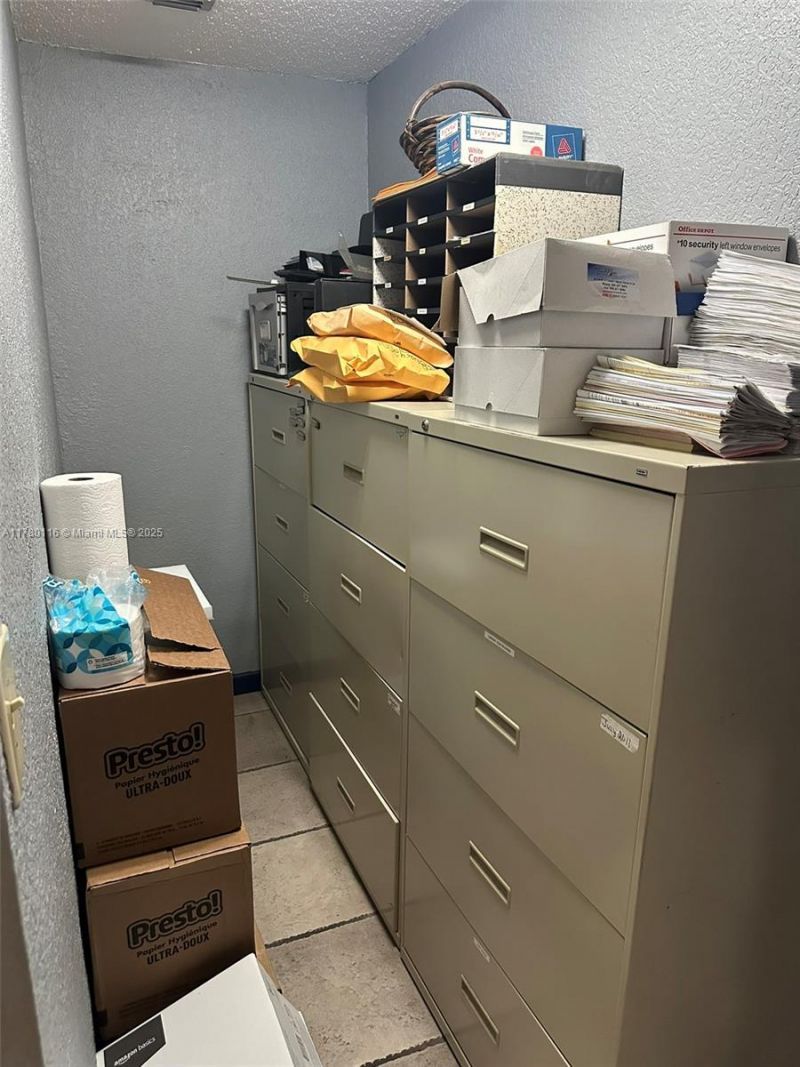 9180 NW 119th St, Unit 10, Hialeah Gardens, FL 33018 Photo