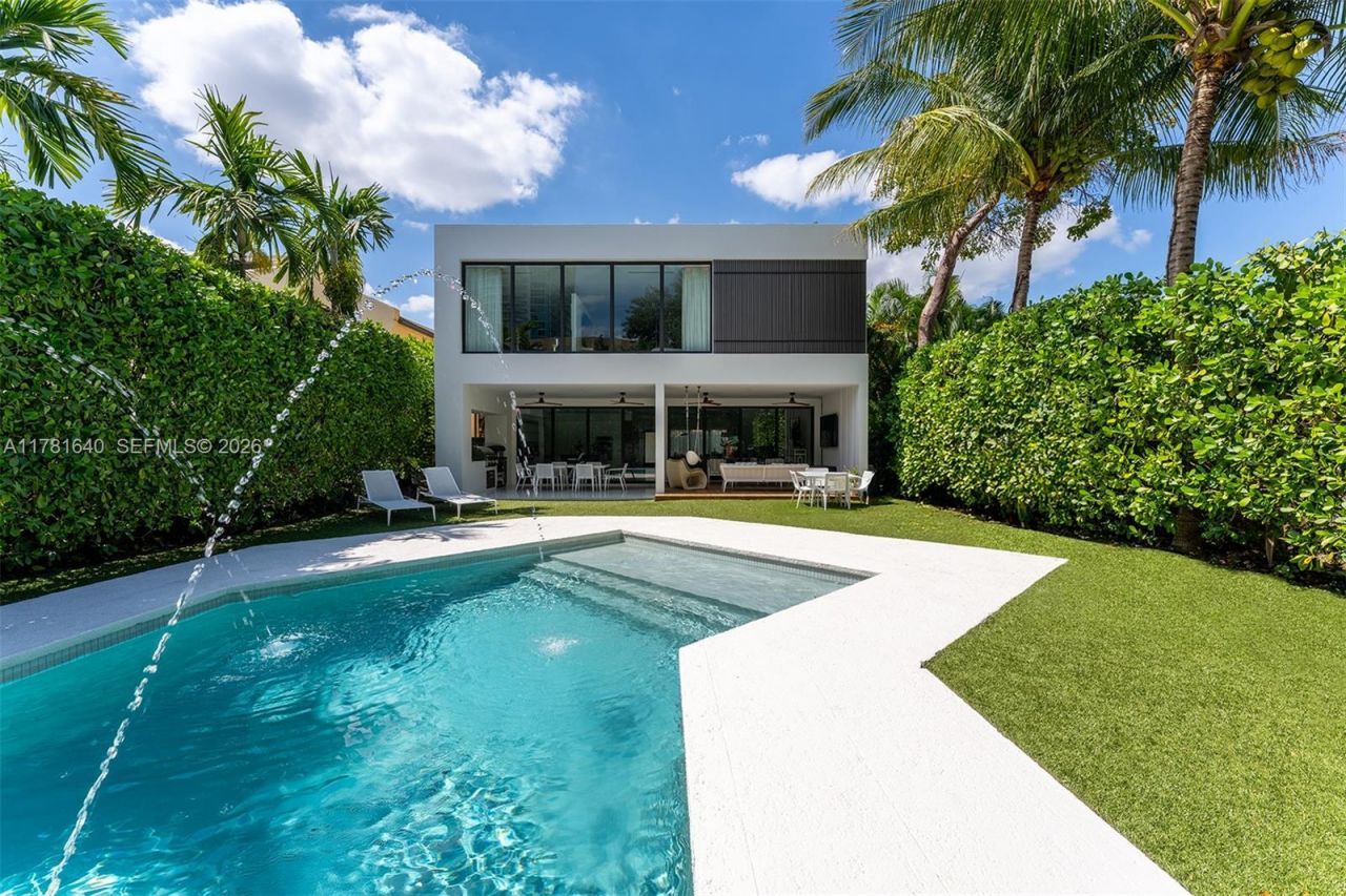 2031 S Miami Ave, Miami, FL 33129 Photo