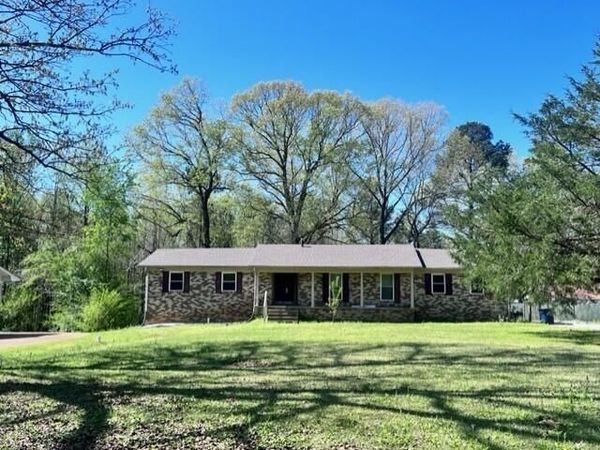 203 McClamroch, Booneville, MS 38829
