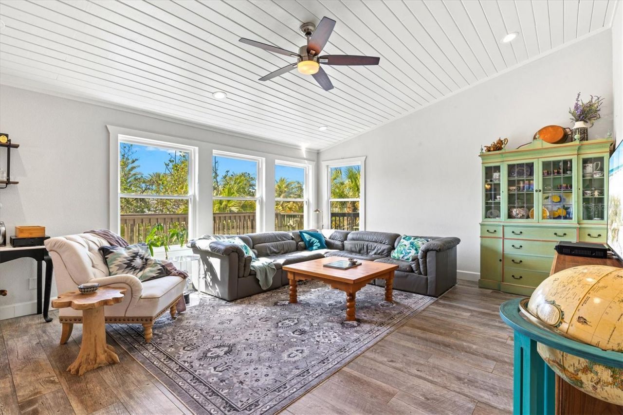 234 85th Street, Holmes Beach, FL 34217 Photo