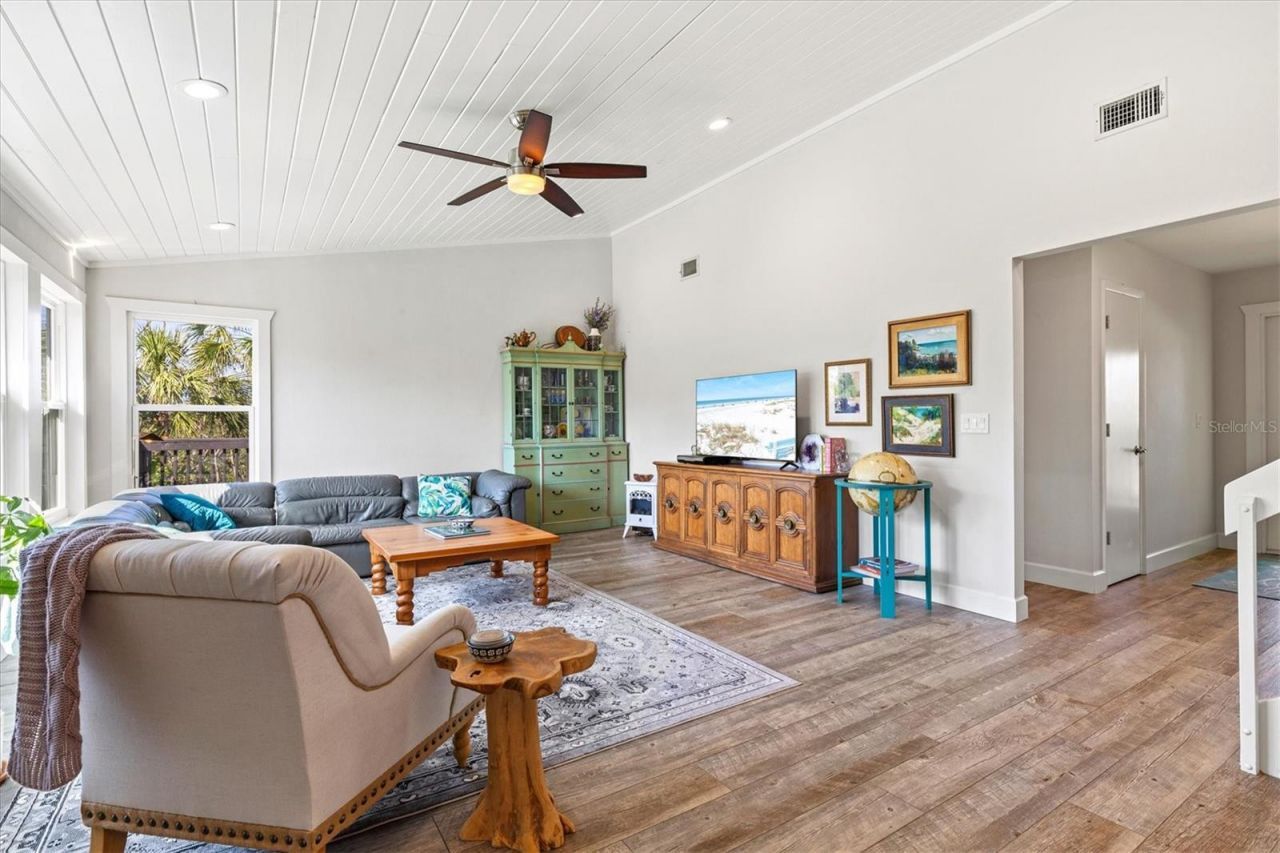 234 85th Street, Holmes Beach, FL 34217 Photo