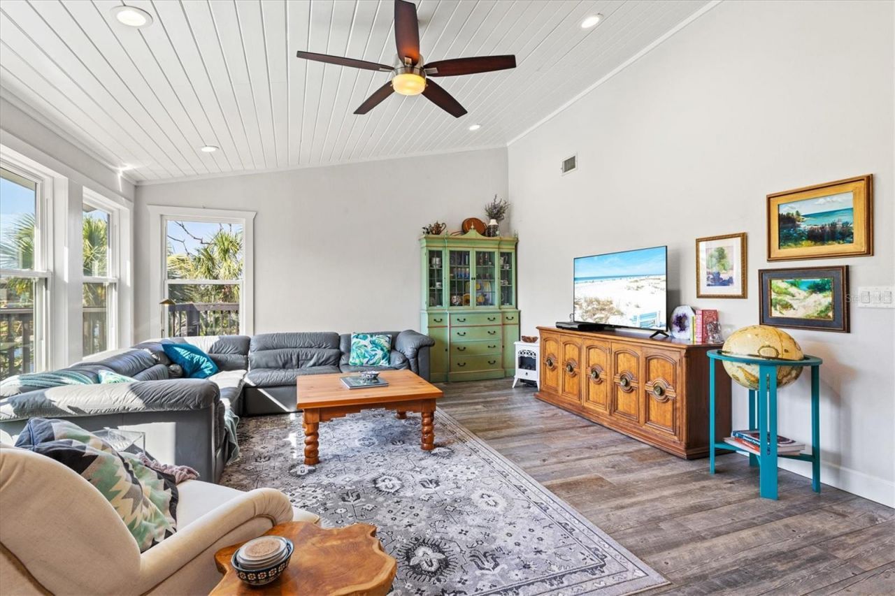 234 85th Street, Holmes Beach, FL 34217 Photo