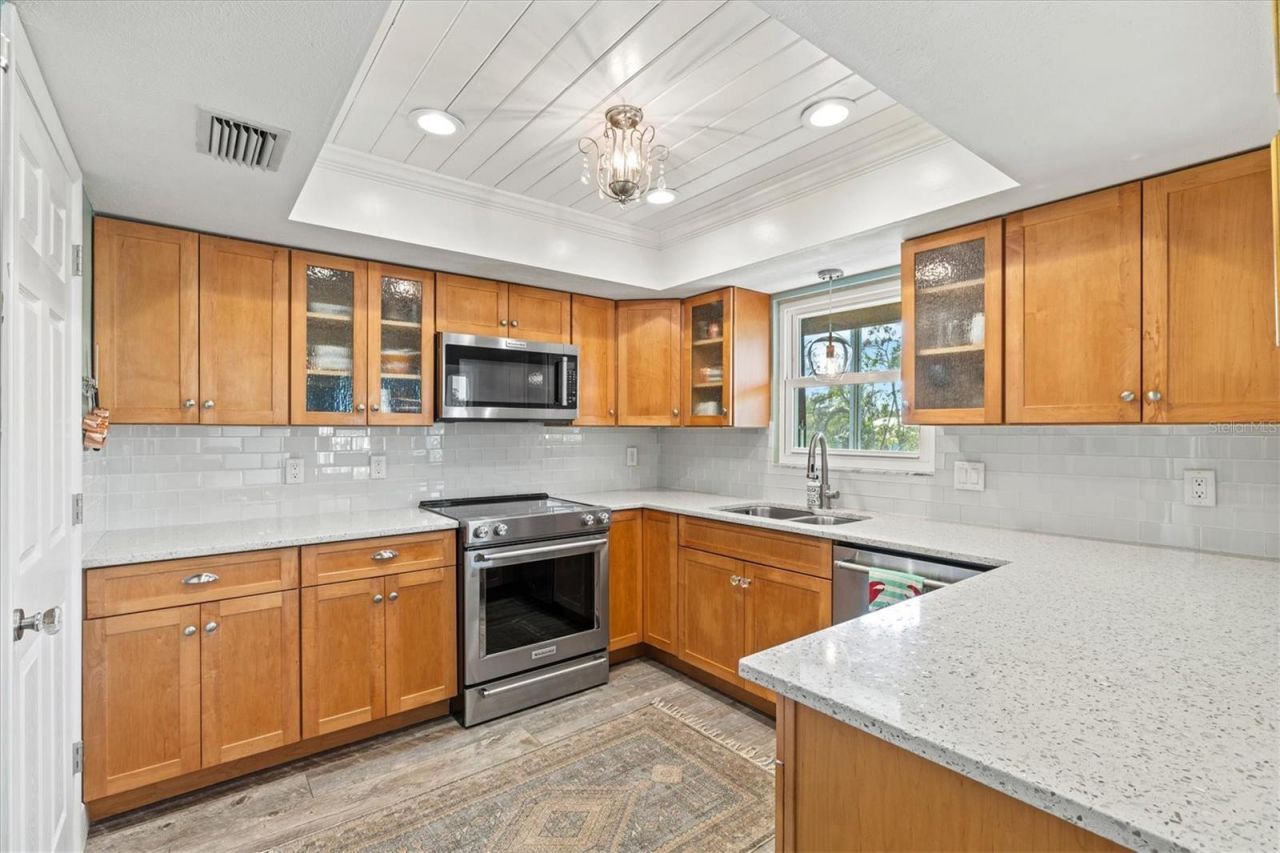 234 85th Street, Holmes Beach, FL 34217 Photo