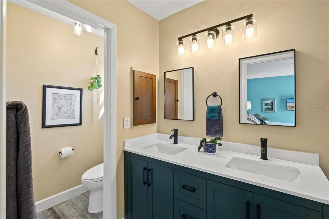 234 85th Street, Holmes Beach, FL 34217 Photo