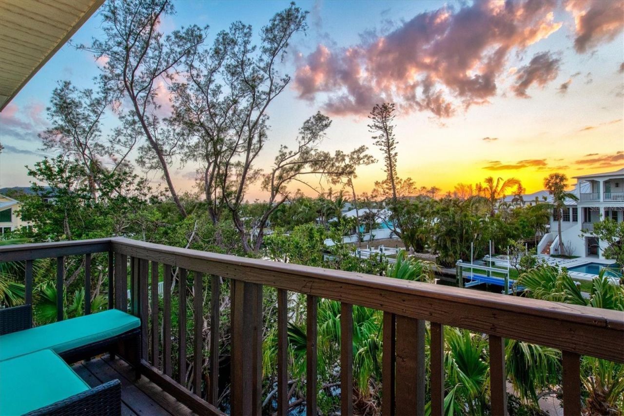 234 85th Street, Holmes Beach, FL 34217 Photo