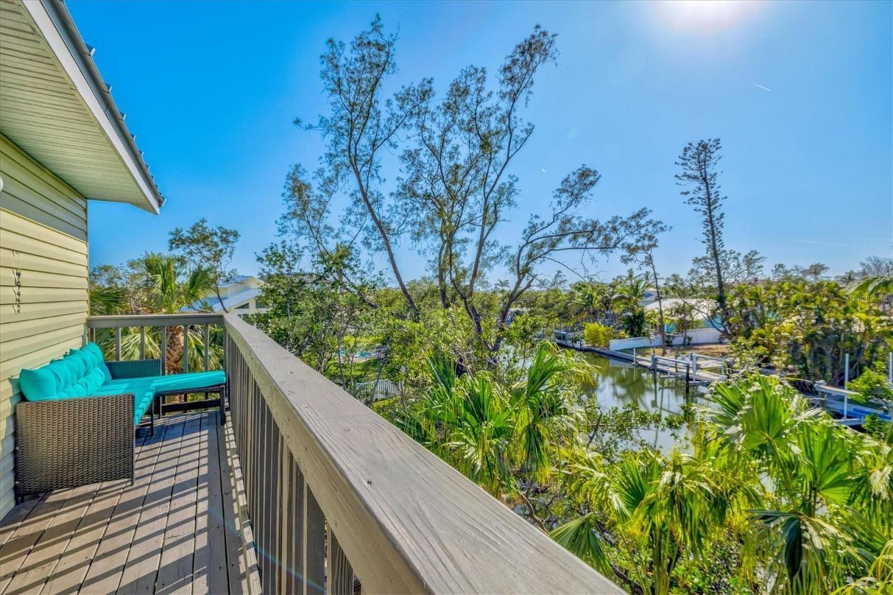 234 85th Street, Holmes Beach, FL 34217 Photo