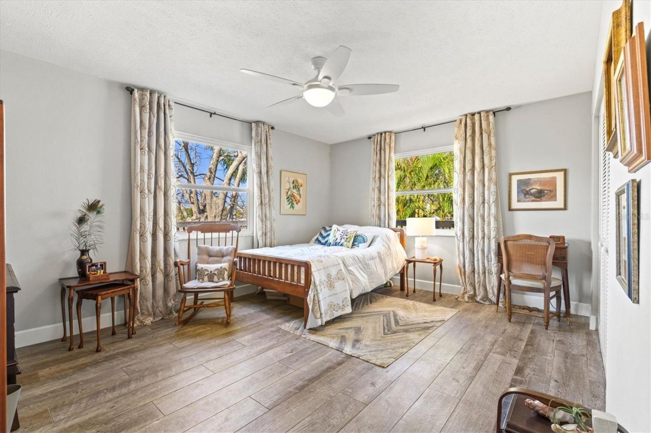 234 85th Street, Holmes Beach, FL 34217 Photo