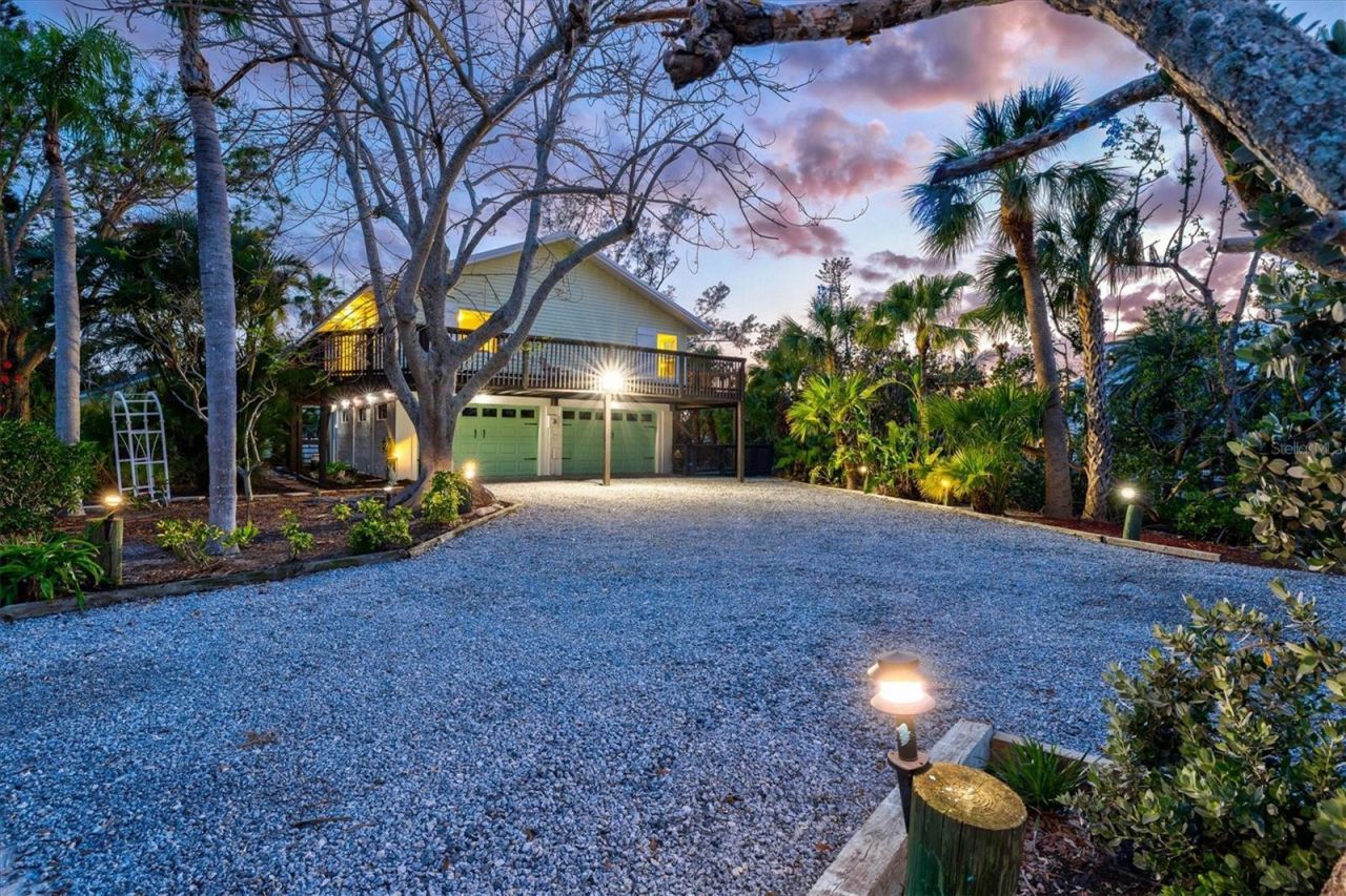 234 85th Street, Holmes Beach, FL 34217 Photo