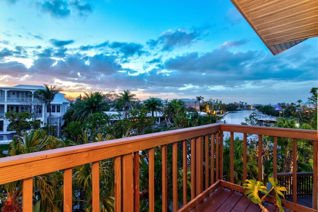 234 85th Street, Holmes Beach, FL 34217 Photo