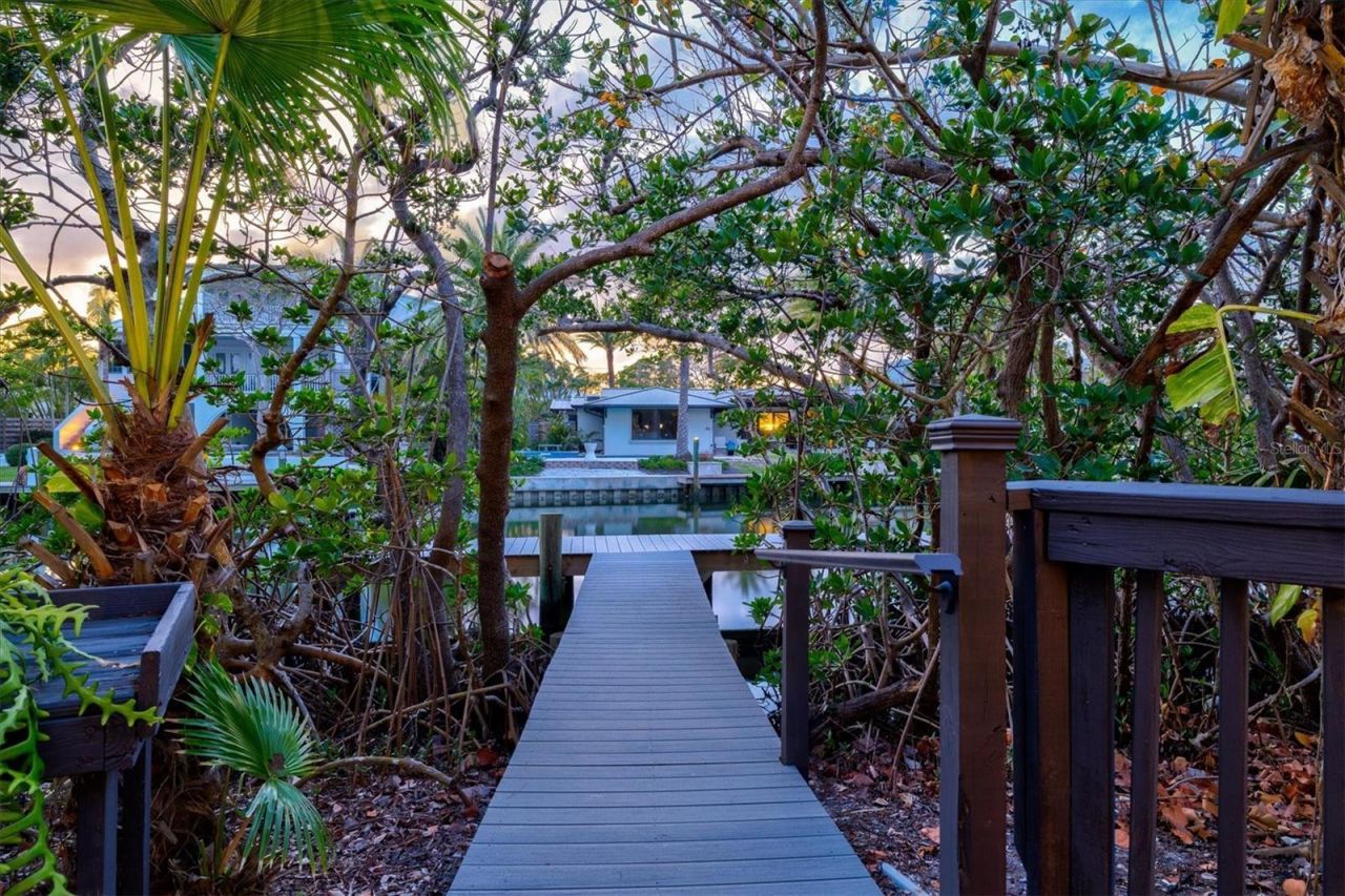 234 85th Street, Holmes Beach, FL 34217 Photo