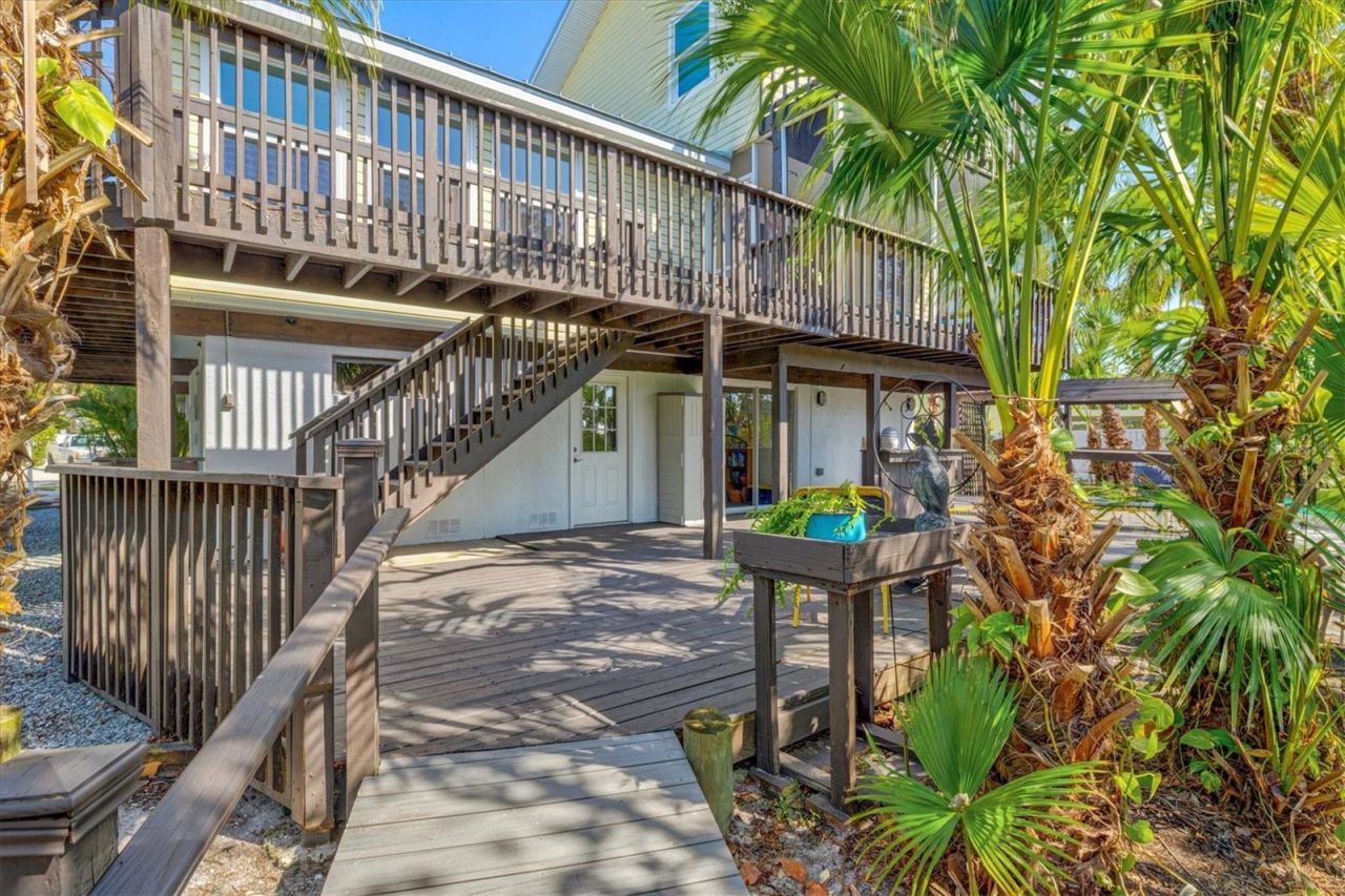 234 85th Street, Holmes Beach, FL 34217 Photo