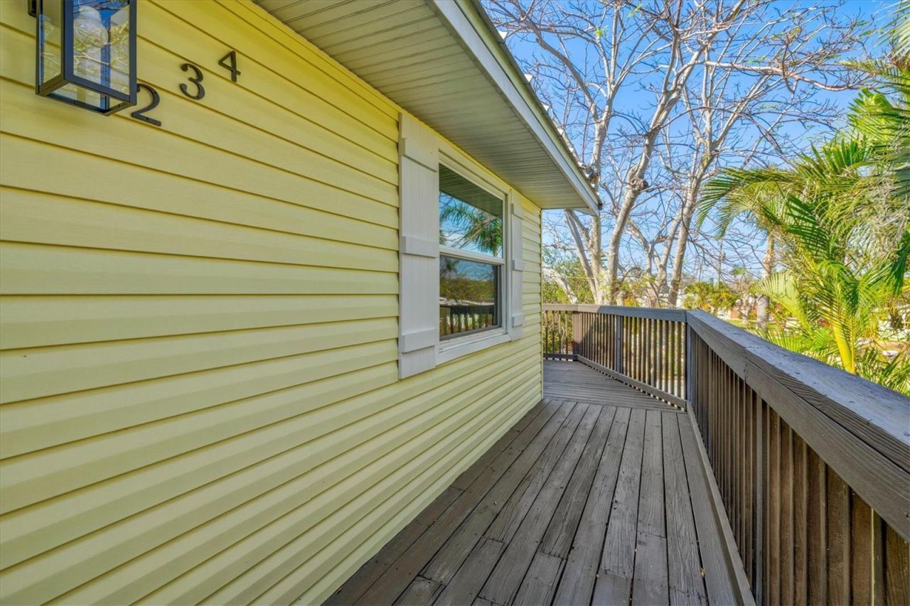 234 85th Street, Holmes Beach, FL 34217 Photo