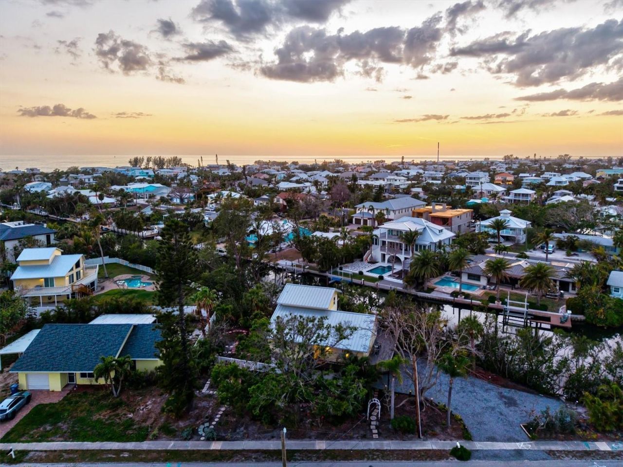 234 85th Street, Holmes Beach, FL 34217 Photo