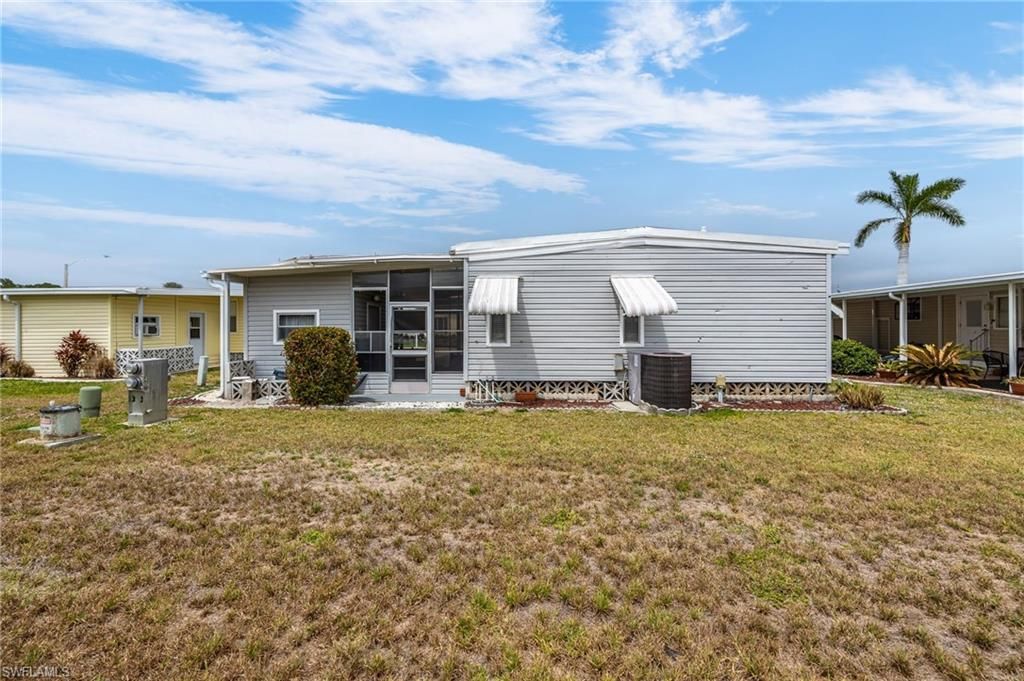 485 Jacklin Ln, North Fort Myers, FL 33903 Photo