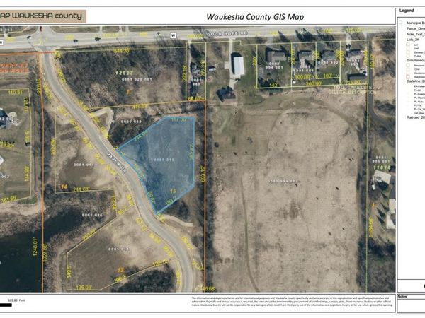 W178N7112 Haven Dr, Menomonee Falls, WI 53051