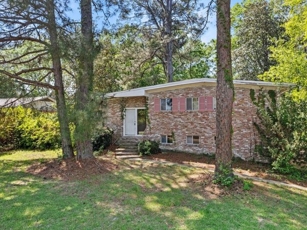 403 Crestmont, Hattiesburg, MS 39401