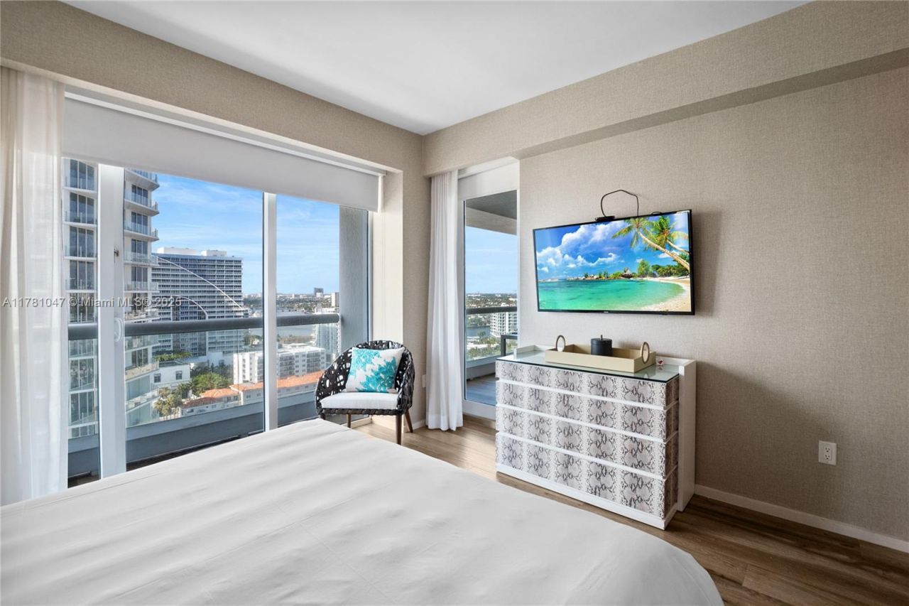 551 N Fort Lauderdale Beach Blvd, Unit H1705, Fort Lauderdale, FL 33304 Photo