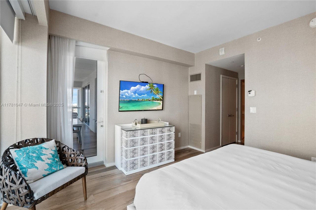 551 N Fort Lauderdale Beach Blvd, Unit H1705, Fort Lauderdale, FL 33304 Photo