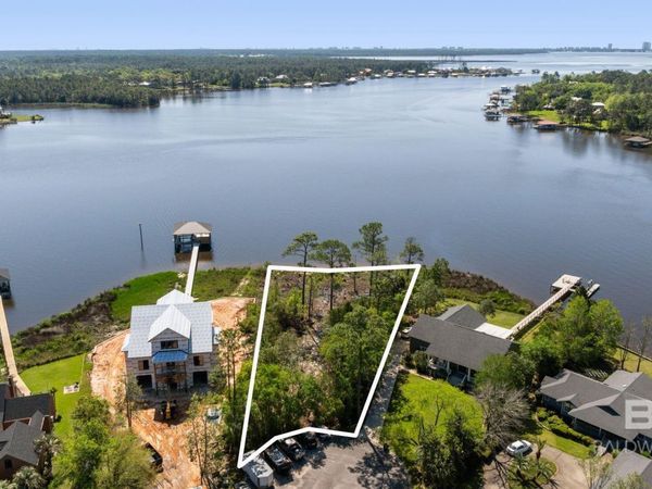 8993 Bay Point Drive, Elberta, AL 36530