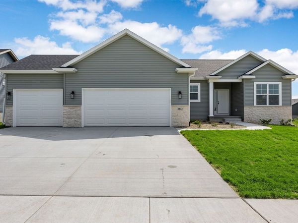 1442 Cardinal Drive, Fairfax, IA 52228