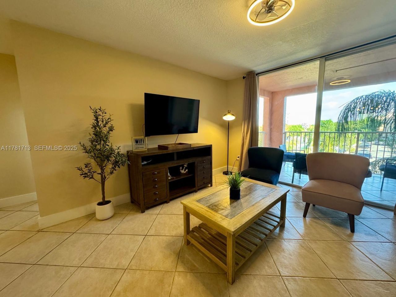 19501 E Country Club Dr, Unit 9503, Aventura, FL 33180 Photo