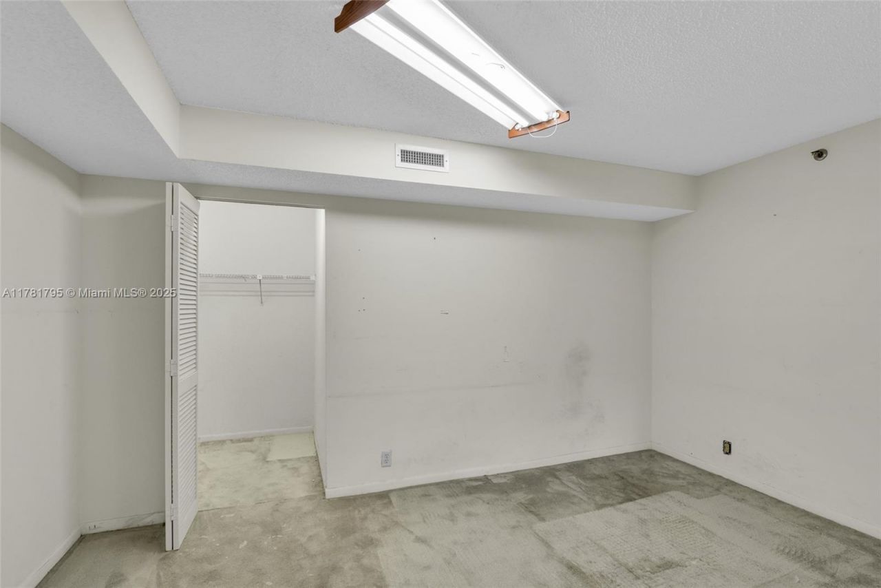 2000 Towerside Ter, Unit 307, Miami, FL 33138 Photo