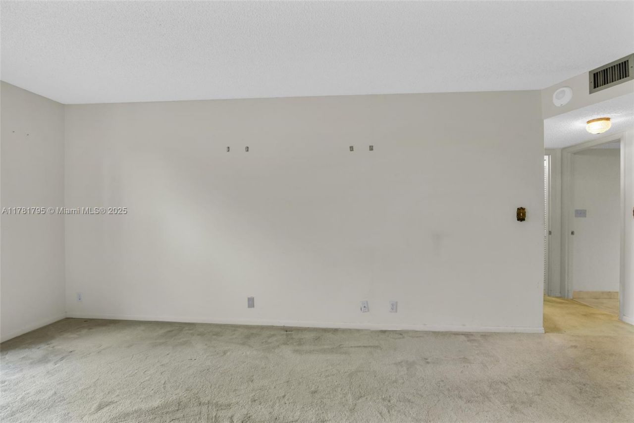 2000 Towerside Ter, Unit 307, Miami, FL 33138 Photo