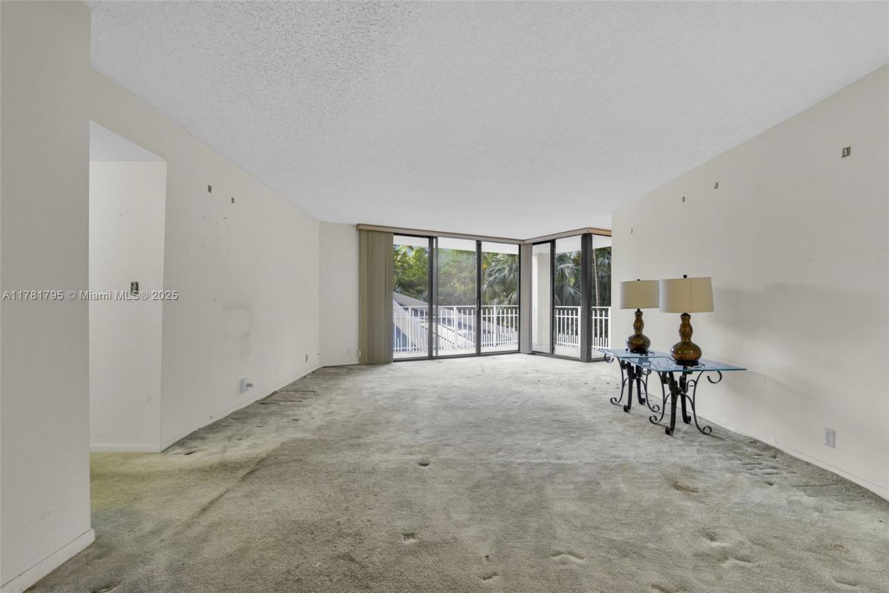 2000 Towerside Ter, Unit 307, Miami, FL 33138 Photo