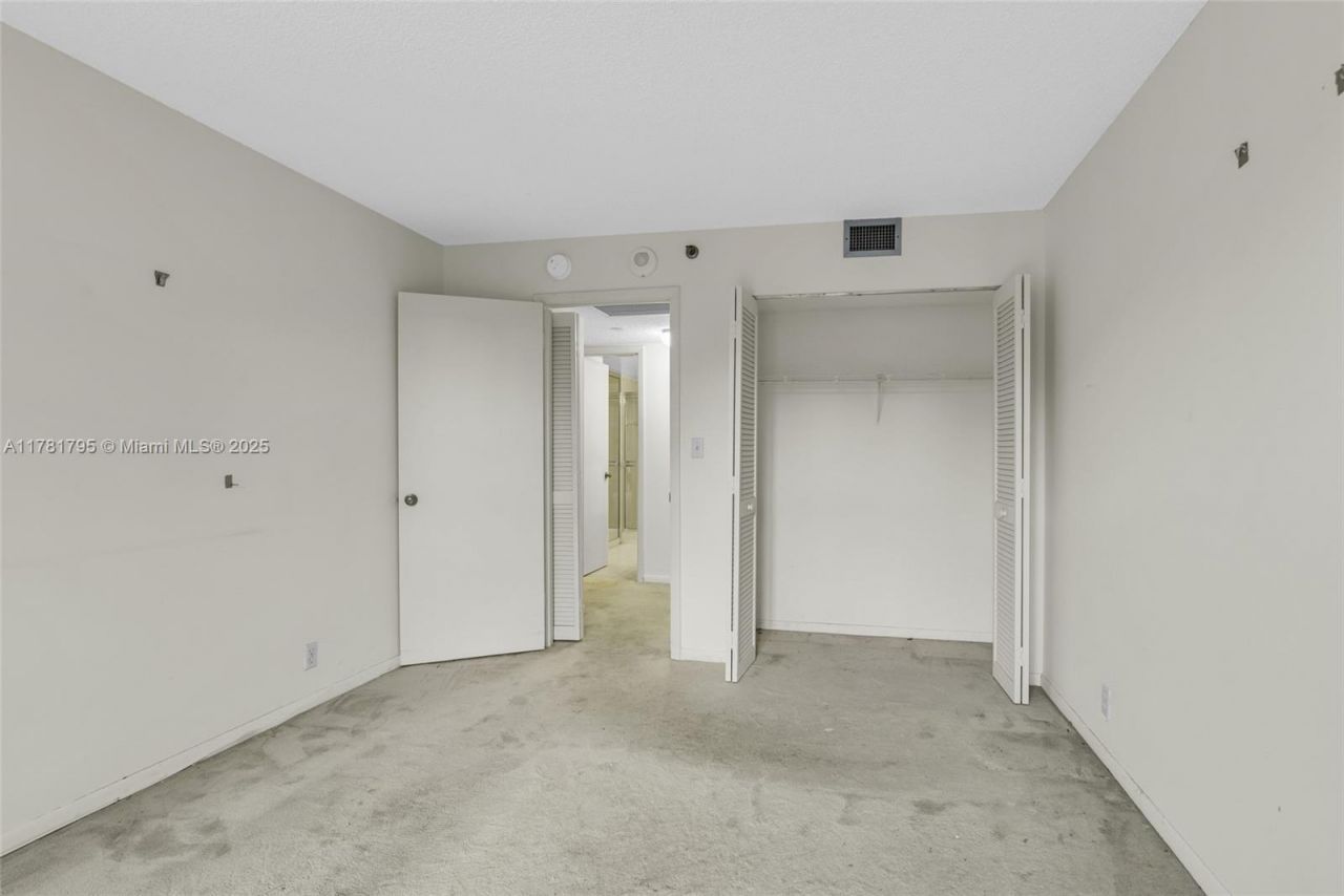 2000 Towerside Ter, Unit 307, Miami, FL 33138 Photo