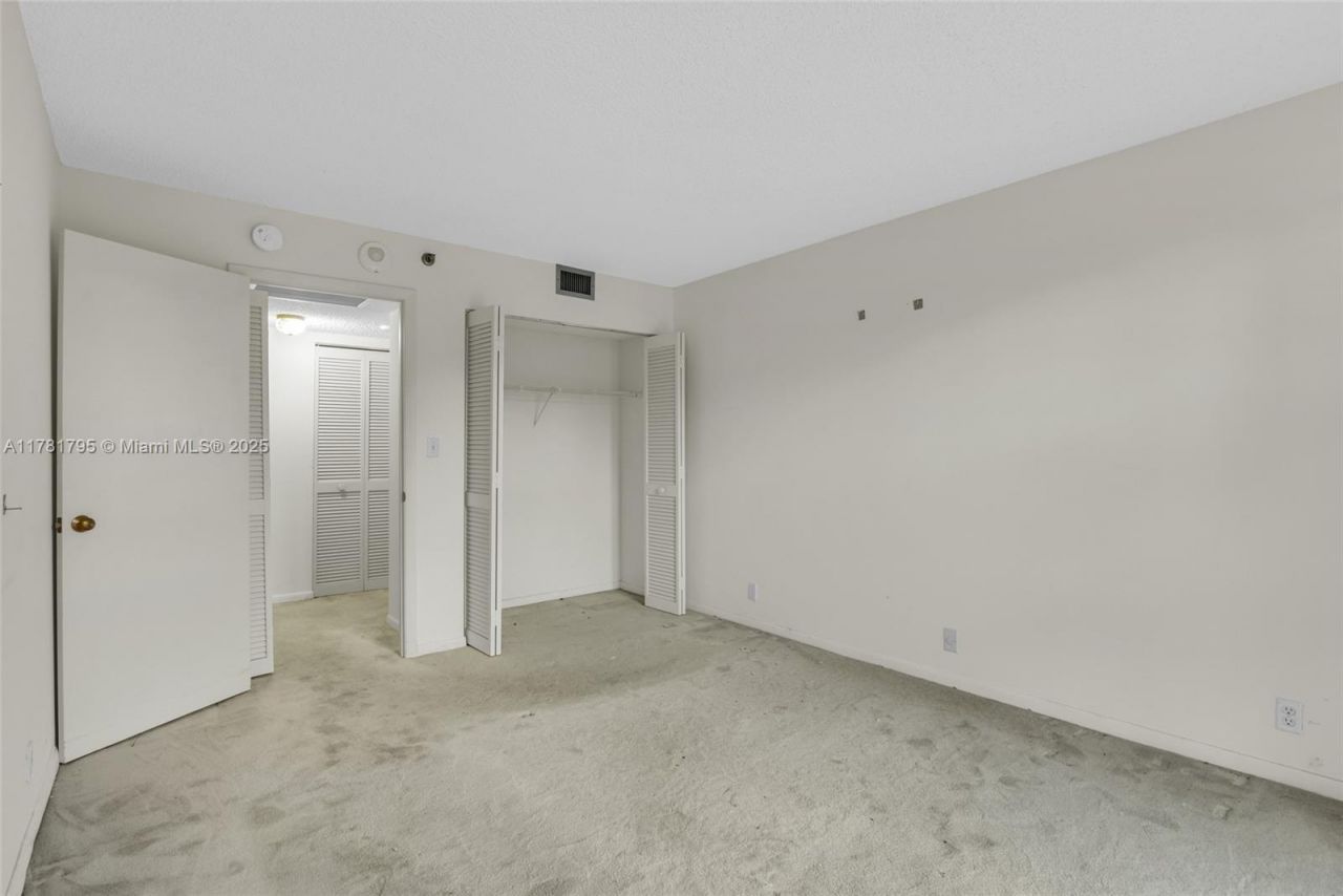 2000 Towerside Ter, Unit 307, Miami, FL 33138 Photo