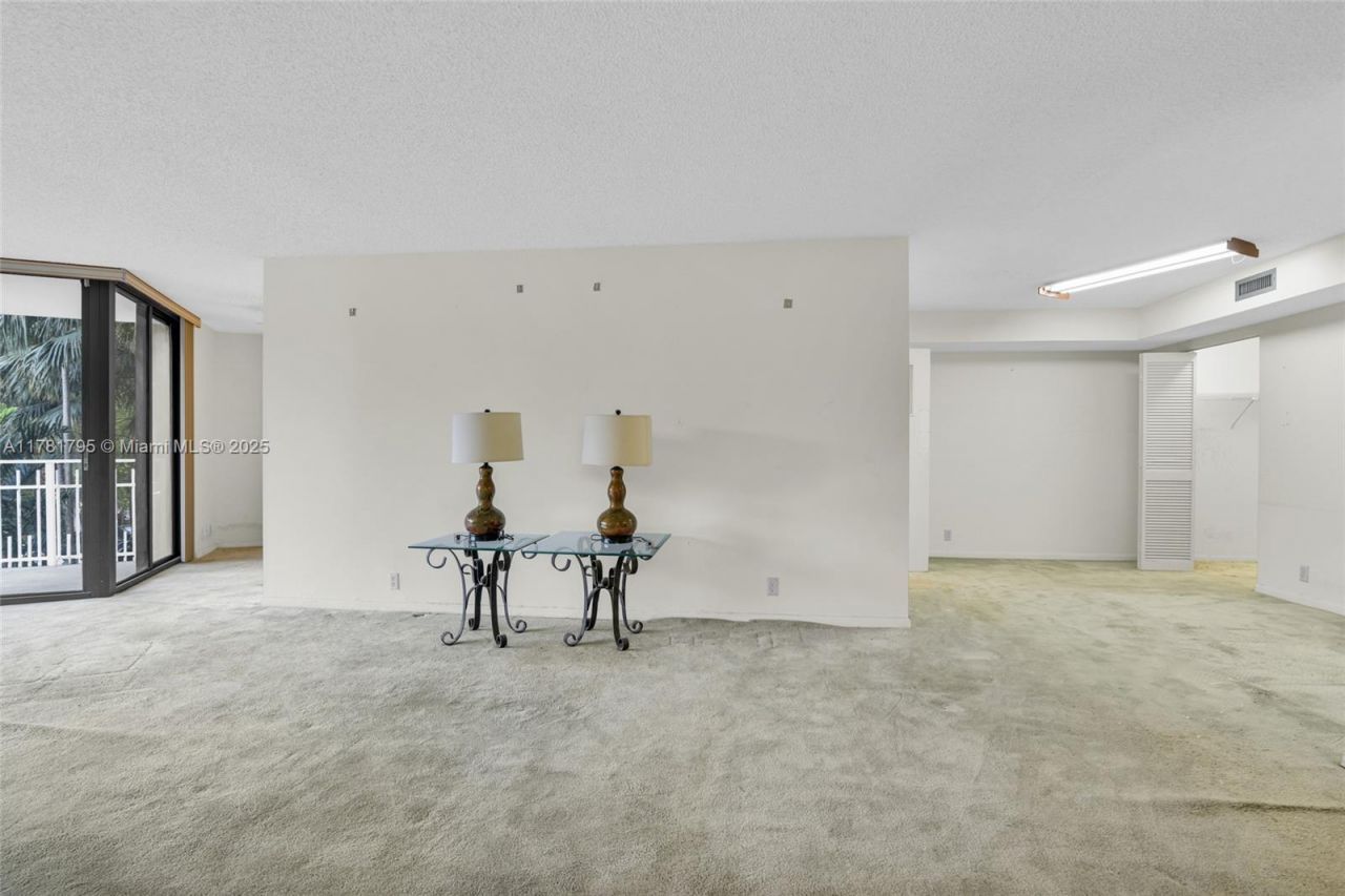 2000 Towerside Ter, Unit 307, Miami, FL 33138 Photo