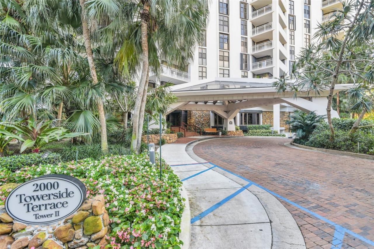 2000 Towerside Ter, Unit 307, Miami, FL 33138 Photo