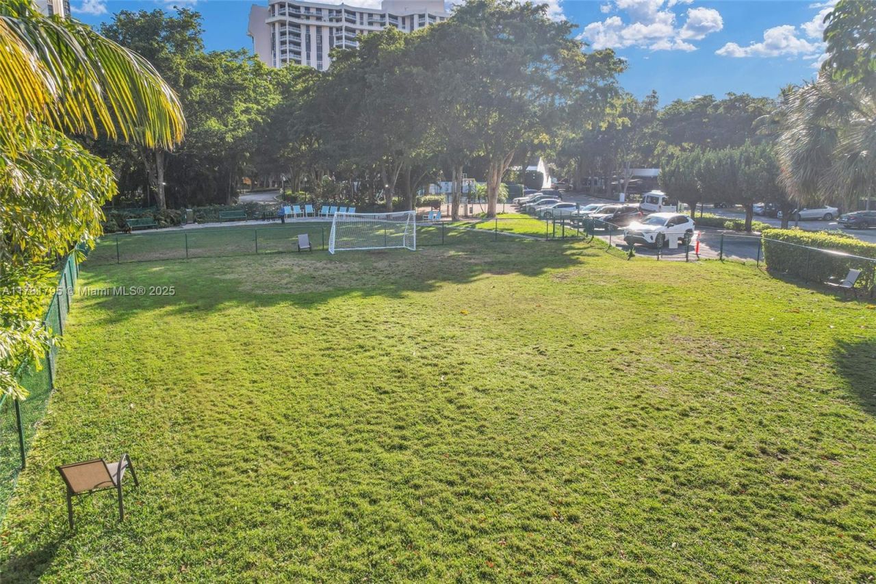 2000 Towerside Ter, Unit 307, Miami, FL 33138 Photo