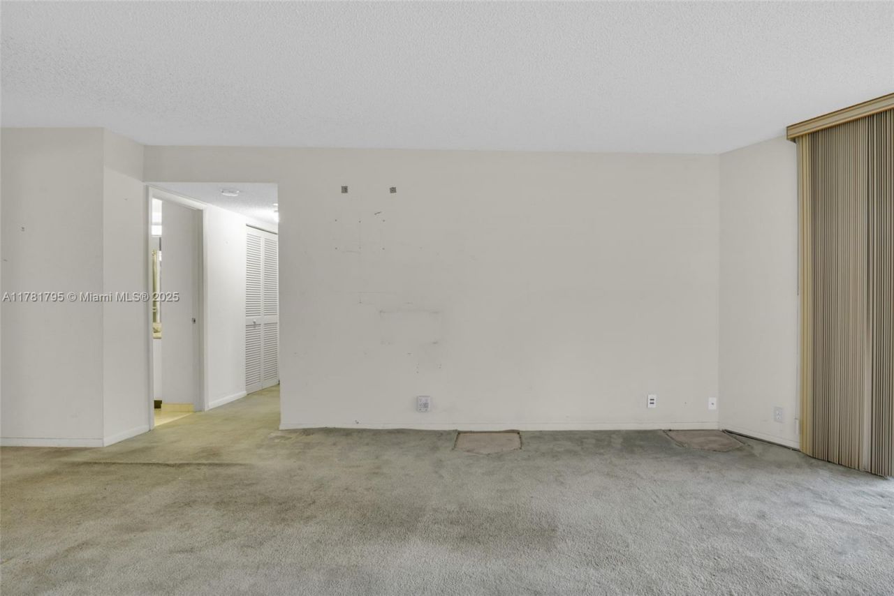 2000 Towerside Ter, Unit 307, Miami, FL 33138 Photo