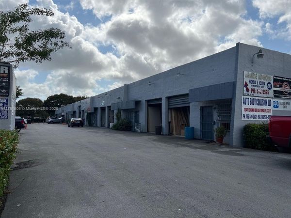 1357 NW 88th Ave, Doral, FL 33172