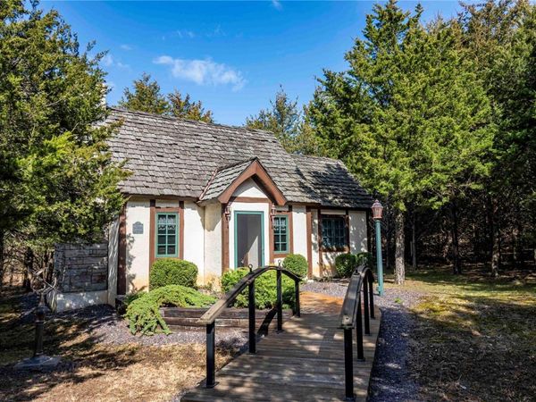 25005 Double B Trail, Perry, MO 63462