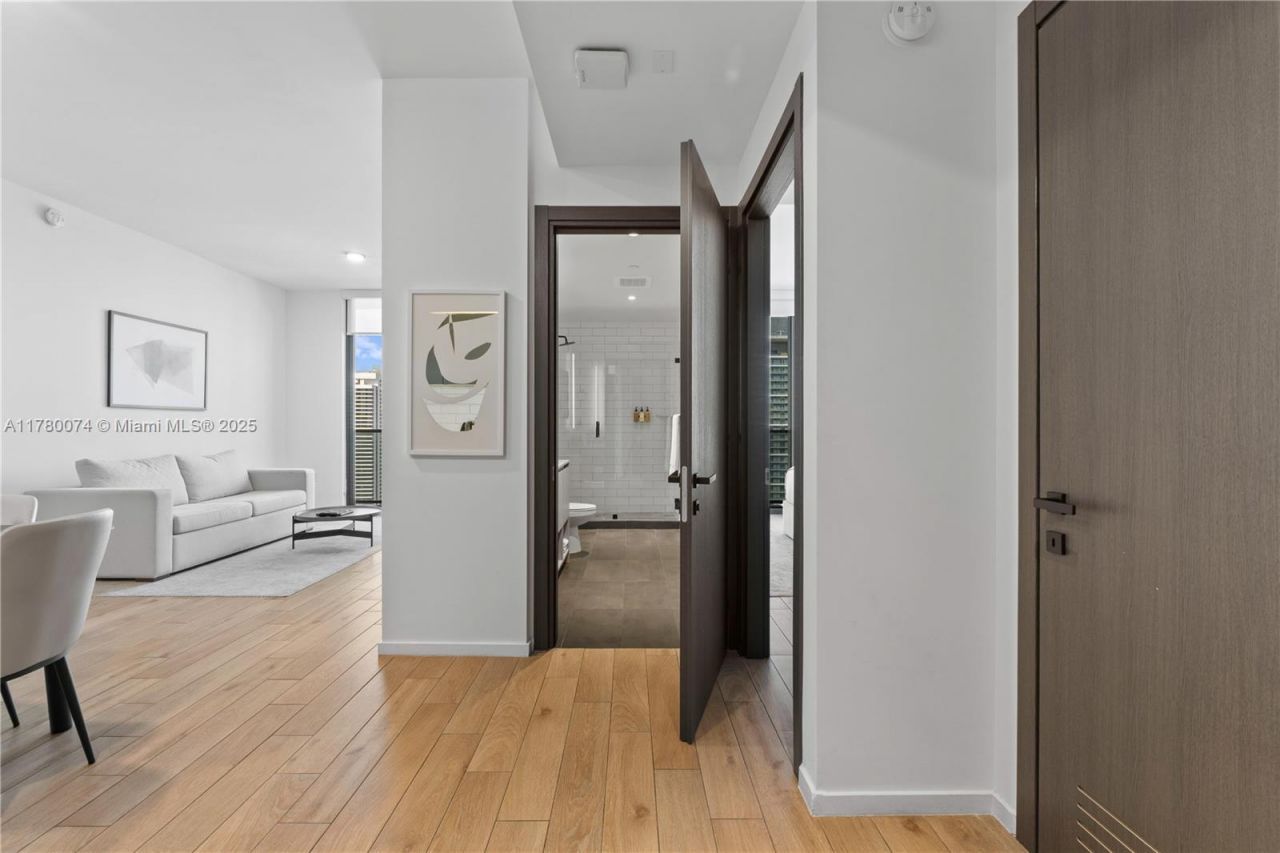 398 NE 5th St, Unit 2119, Miami, FL 33132 Photo