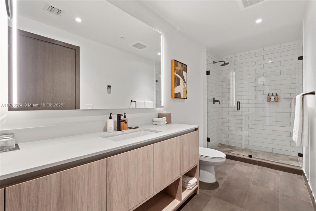 398 NE 5th St, Unit 2119, Miami, FL 33132 Photo