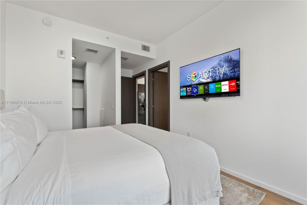 398 NE 5th St, Unit 2119, Miami, FL 33132 Photo