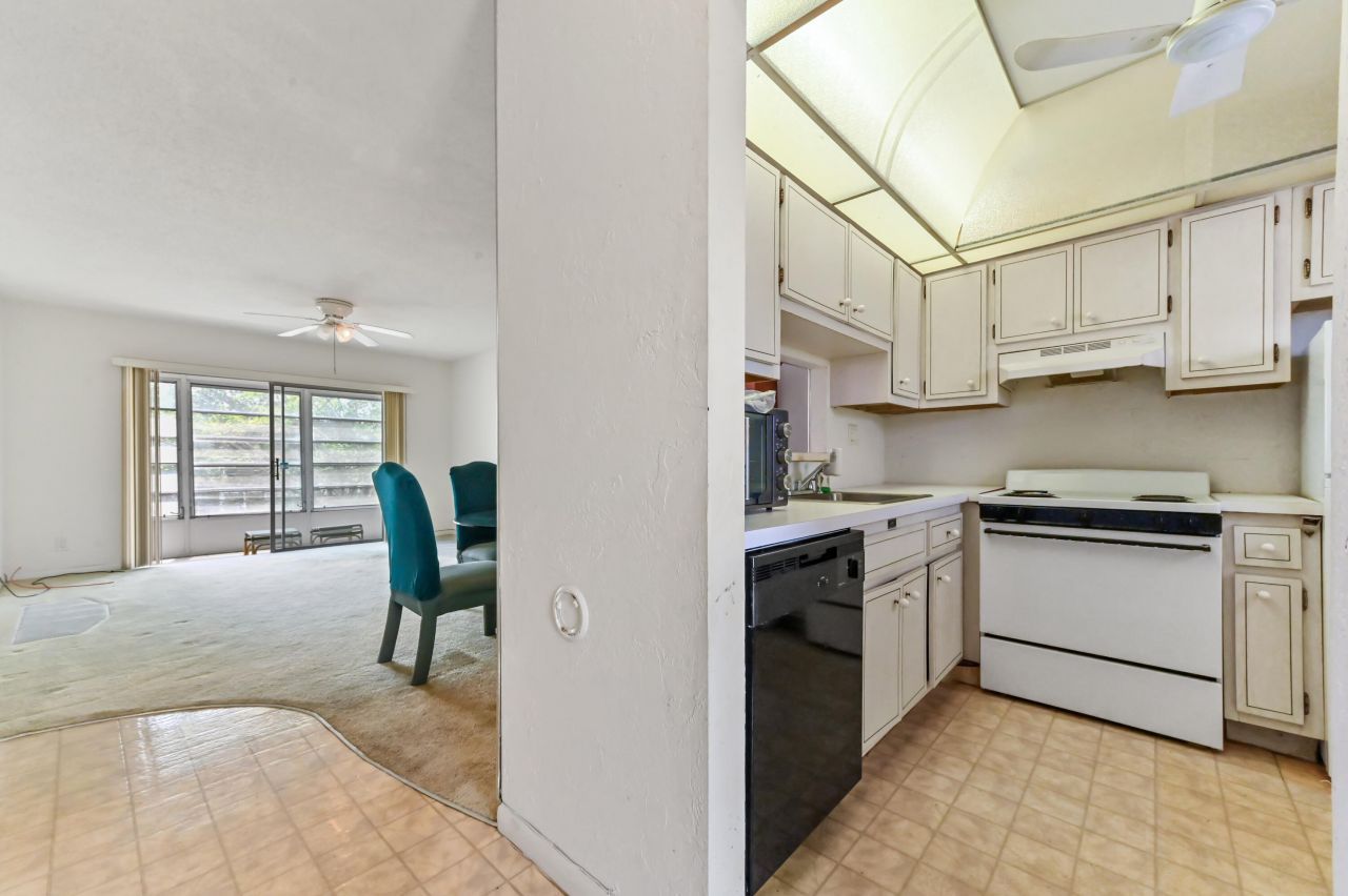 4321 NW 16th Street, Unit C302, Lauderhill, FL 33313 Photo