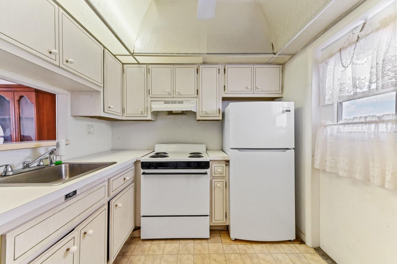 4321 NW 16th Street, Unit C302, Lauderhill, FL 33313 Photo