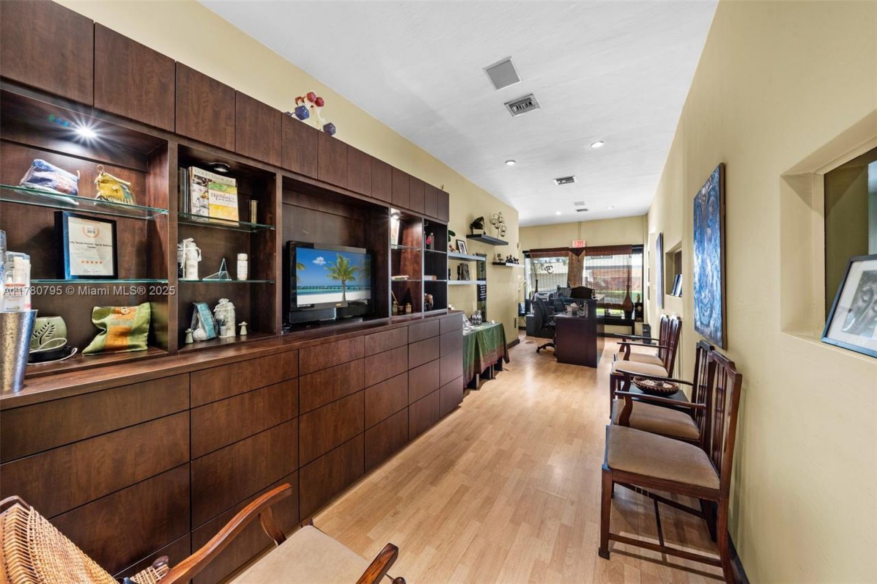 2292 SW 22nd St, Miami, FL 33145 Photo