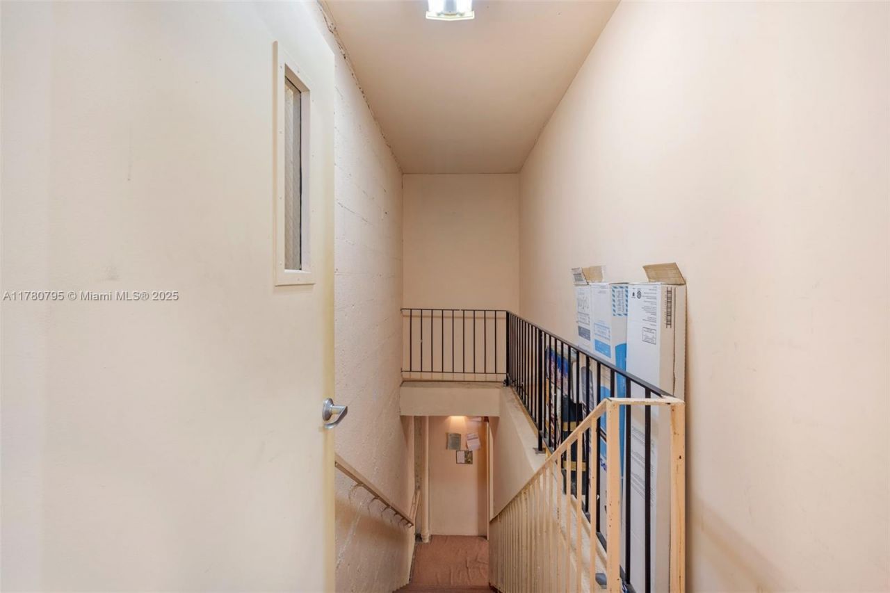 2292 SW 22nd St, Miami, FL 33145 Photo