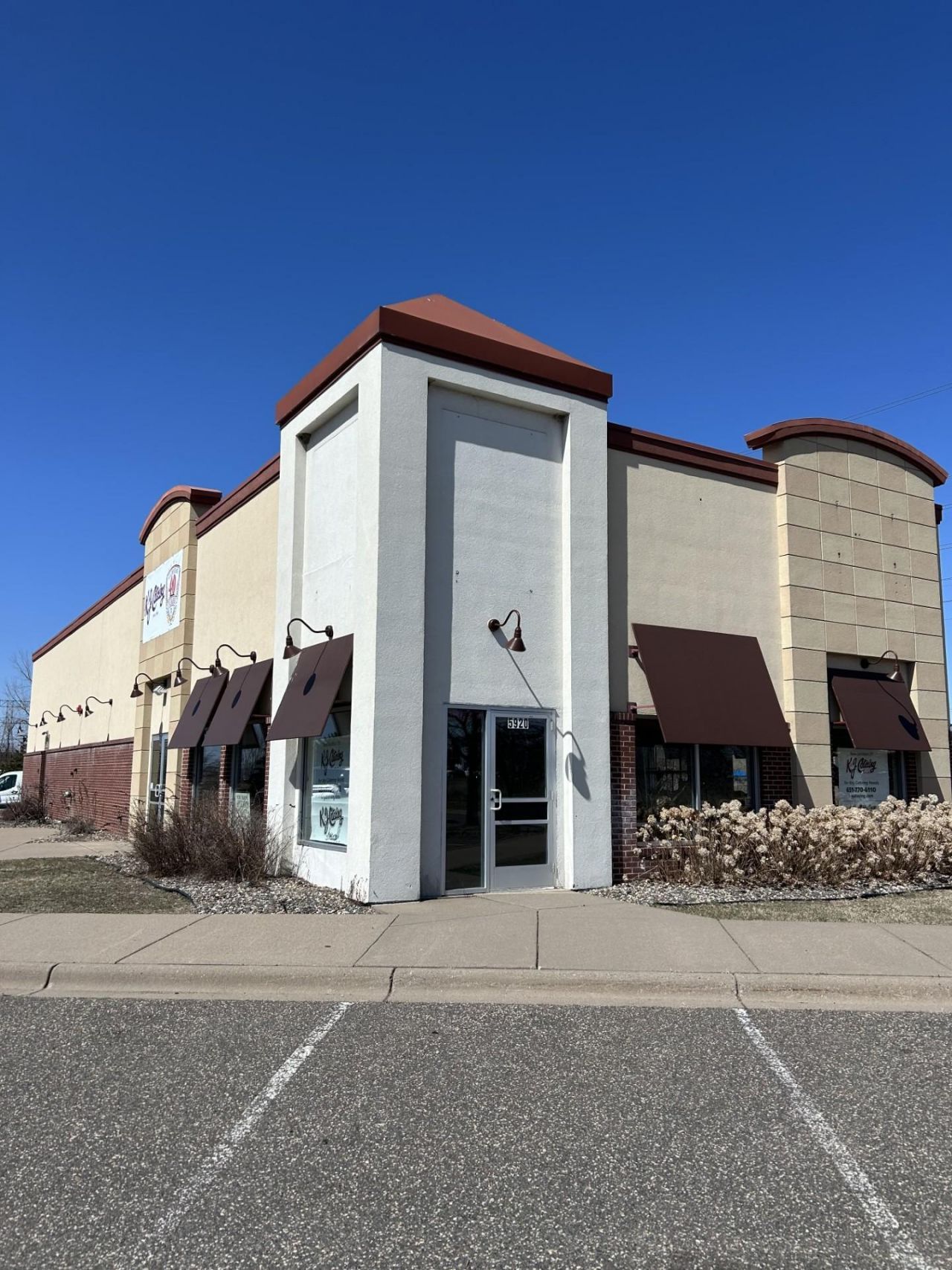 5920 Neal Avenue N, Oak Park Heights, MN 55082