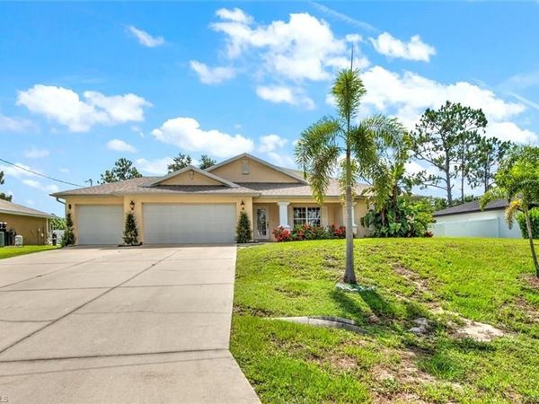 900 Angelo AVE, LEHIGH ACRES, FL 33971