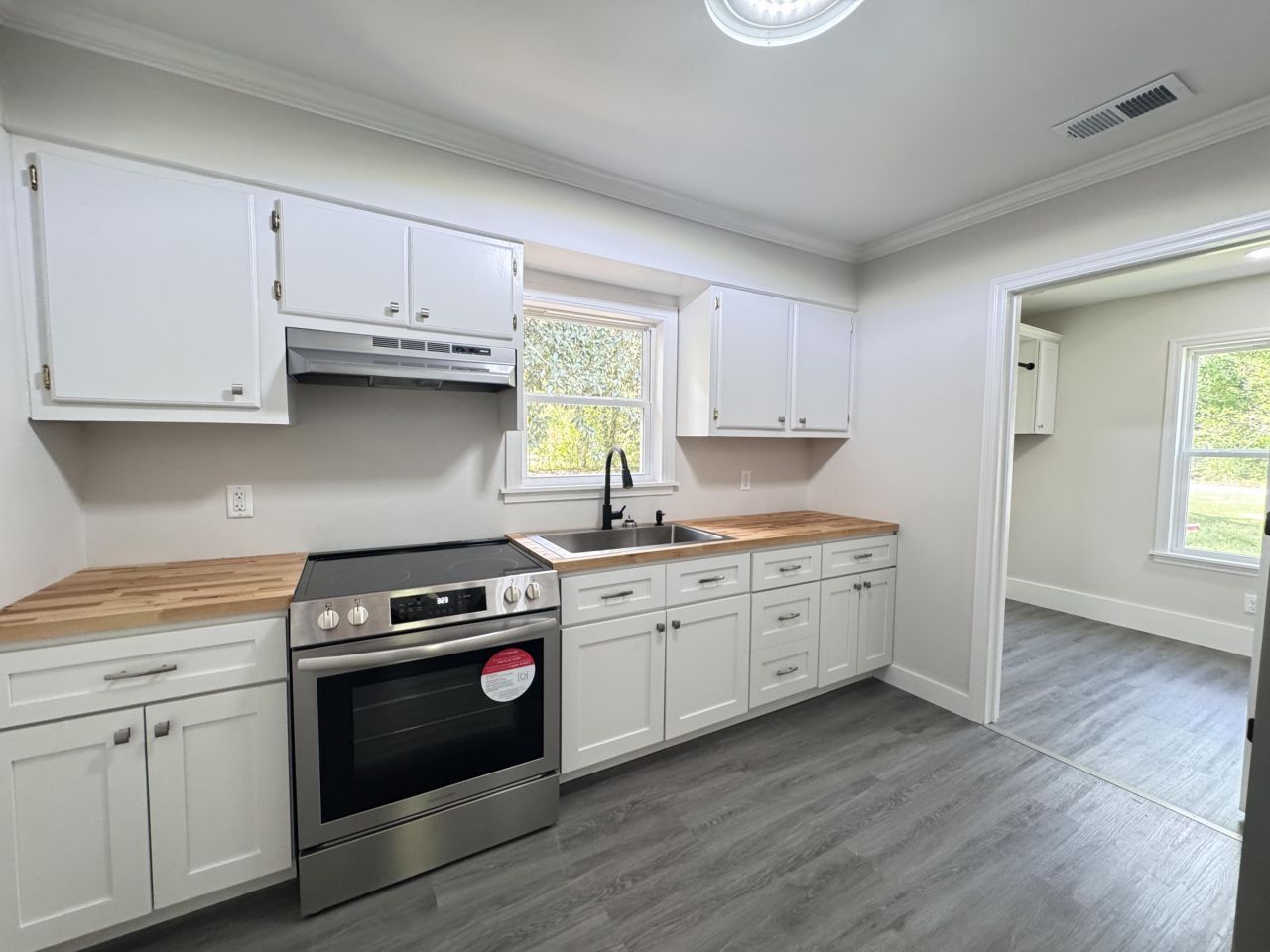 109 Alexander Street Photo 10